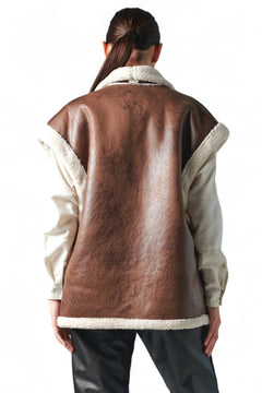 Montone gilet oversize con teddy a contrasto