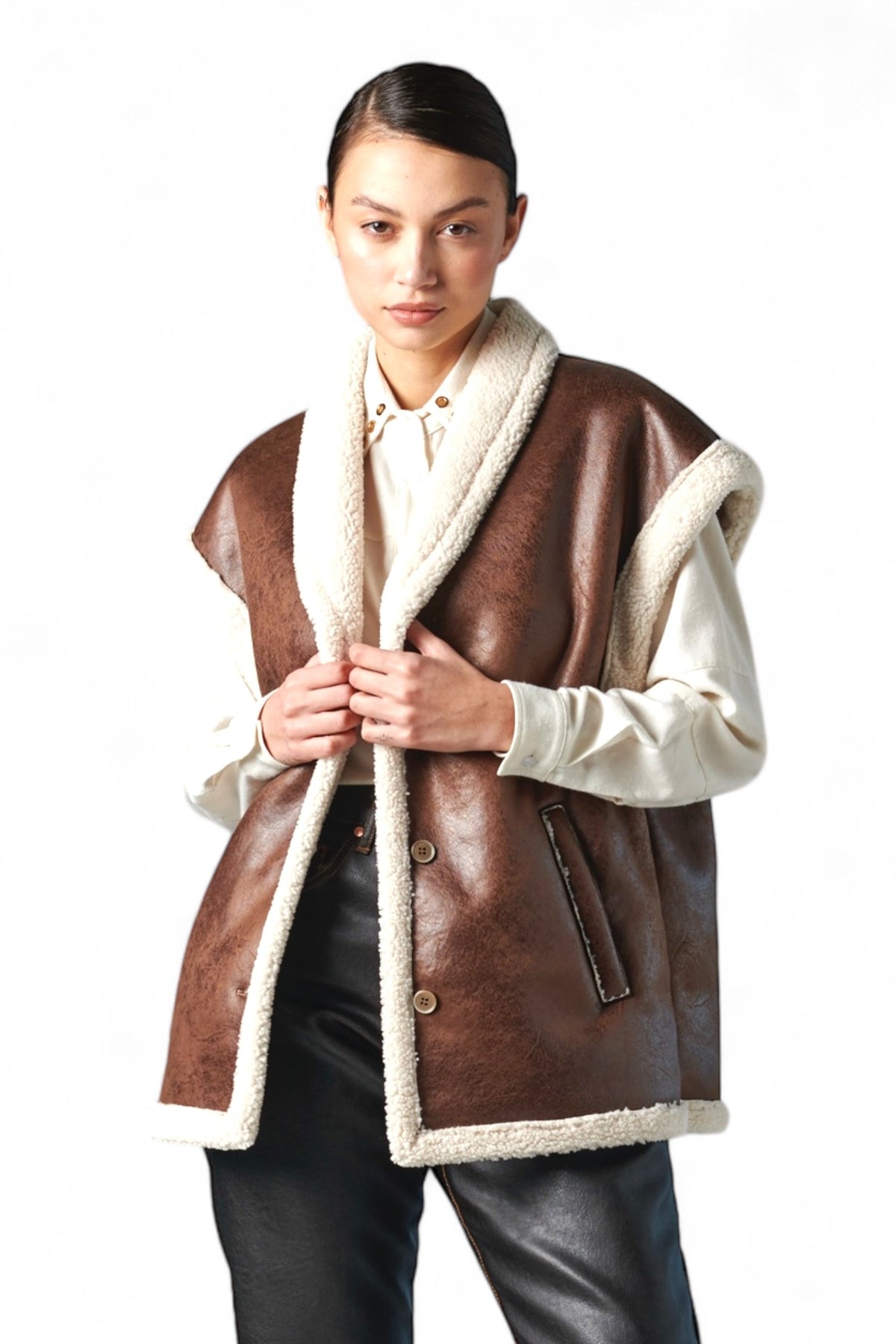 Montone gilet oversize con teddy a contrasto