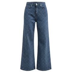 Jeans Amira comfy - dettaglio gamba palazzo che scende morbida
