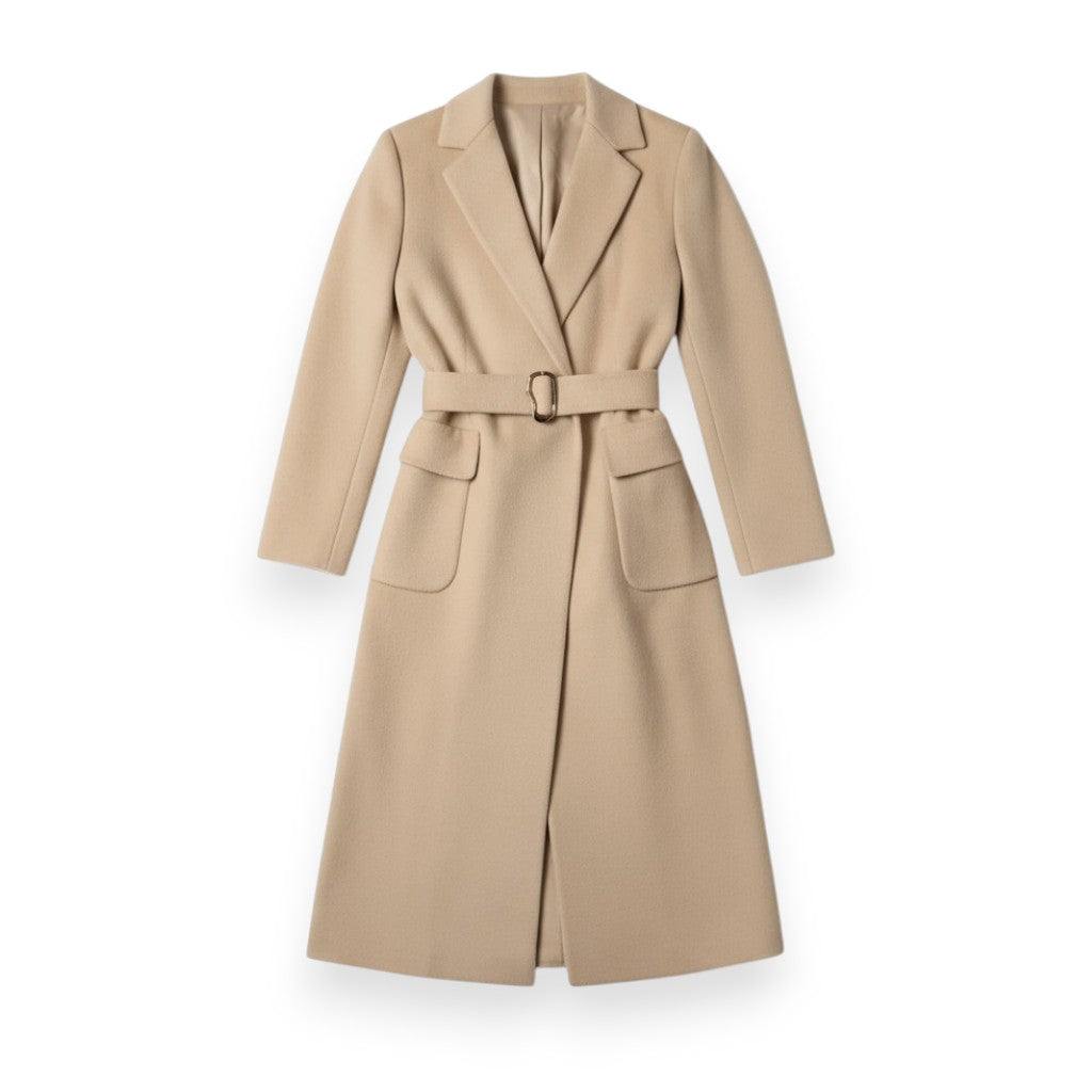 Cappotto Sidney con cintura in vita e fibbia dorata - vista frontale elegante
