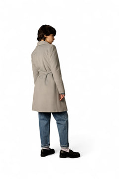 Cappotto Sonya fusciacca vita - modella taglia S altezza 175cm lunghezza metà coscia
