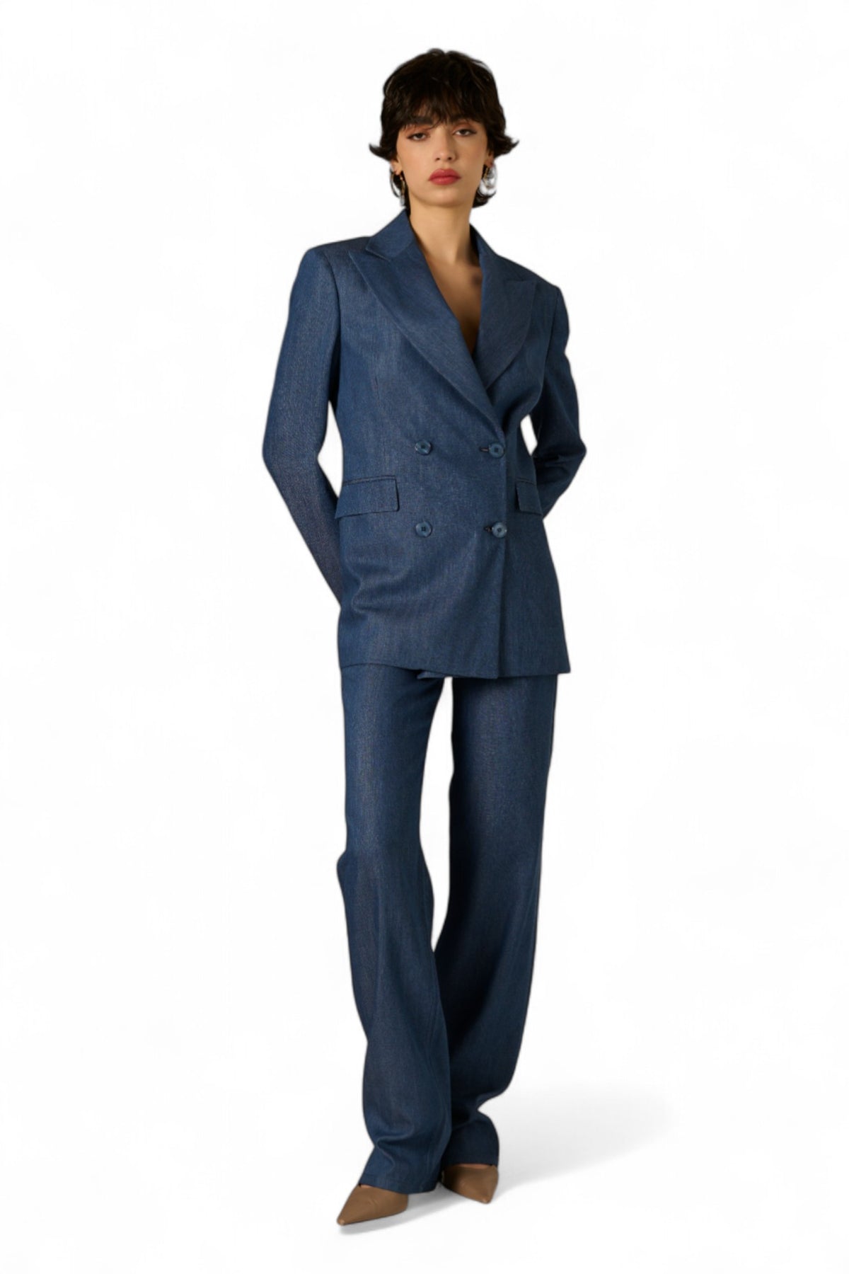 Giacca Tasha - vista completa eleganza autentica donna indipendente