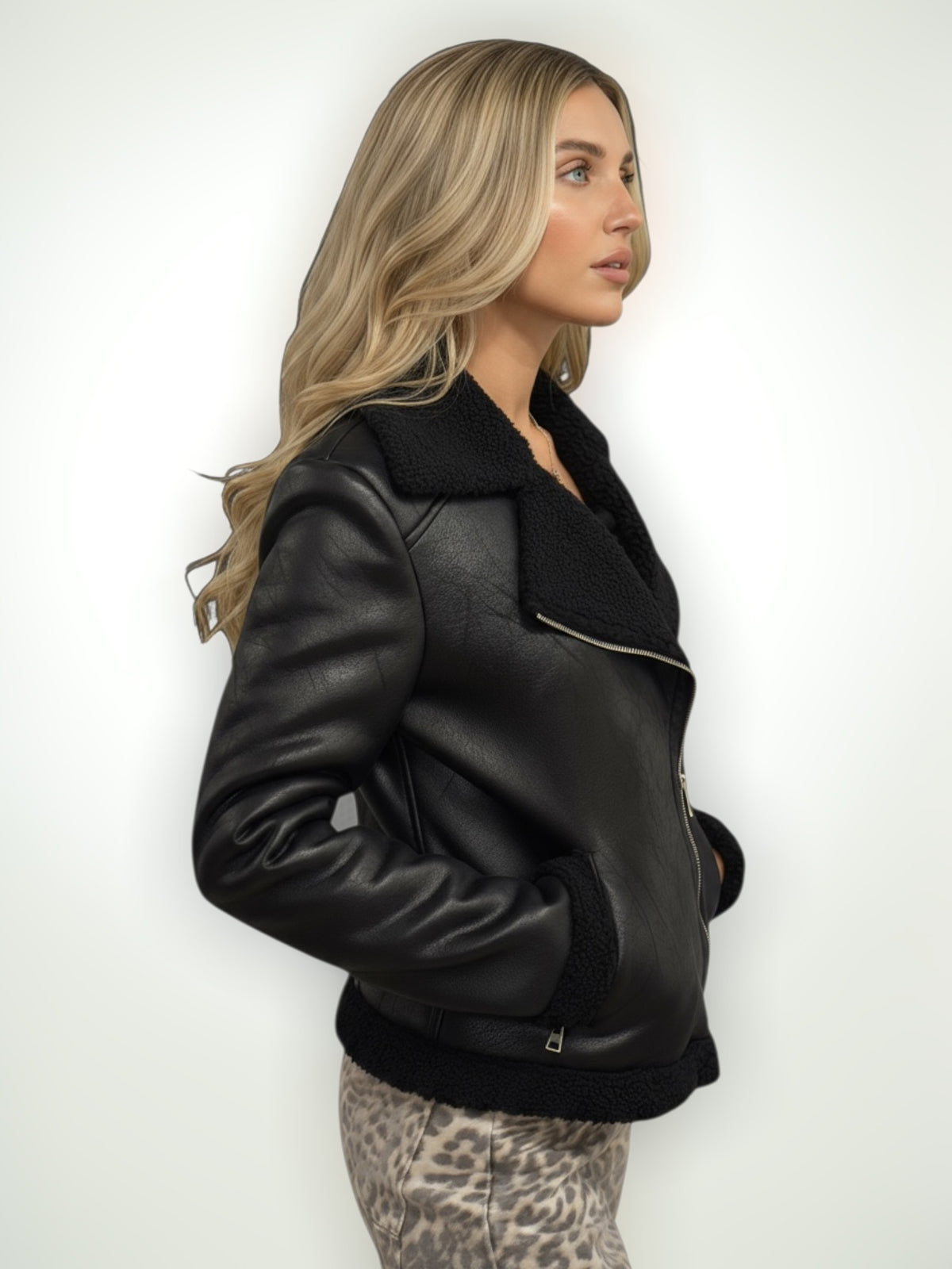 Montone Taylor teddy in tono - dettaglio fit slim avvolgente
